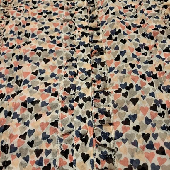 NWOT Torrid sleeveless button-down heart blouse - Picture 2 of 6